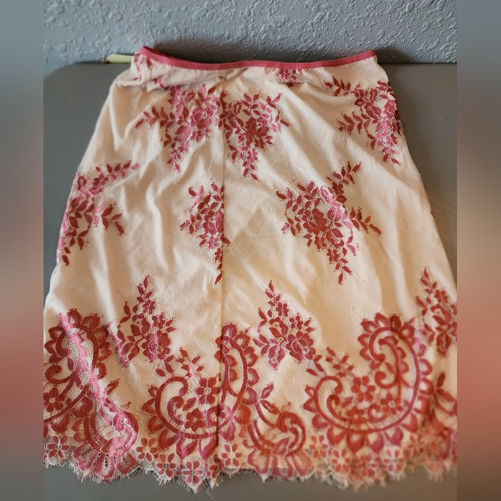 Beautiful Lace Detailed Skirt